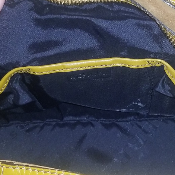 Burberry Plaid Duffle/Travel Leather Tassel Bag - Picture 13 of 15